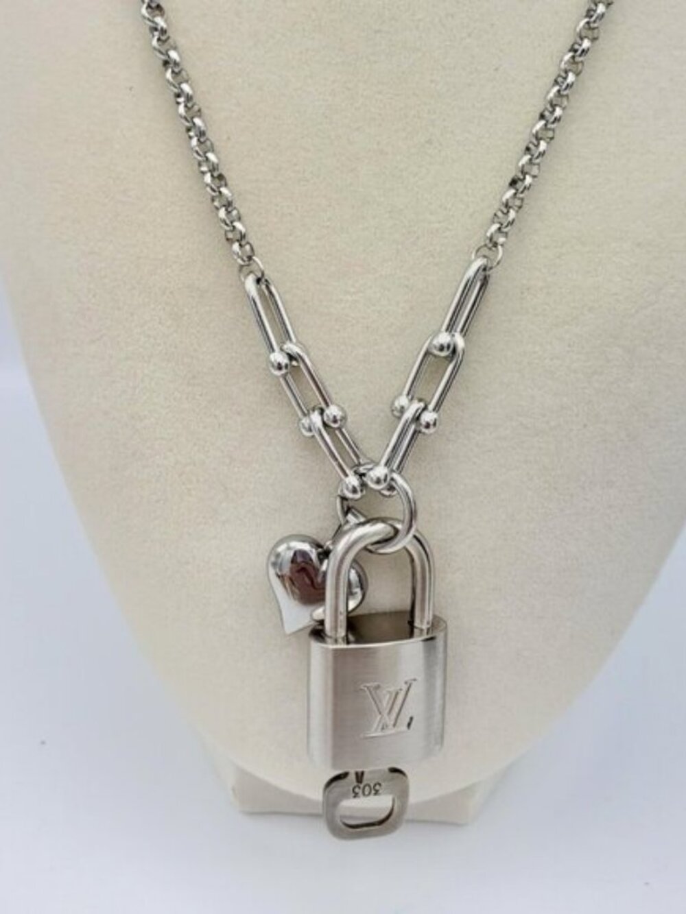 Authentic Louis Vuitton Silver LockUnbranded Stainless Steel Plated Silver Chain - Picture 11 of 13